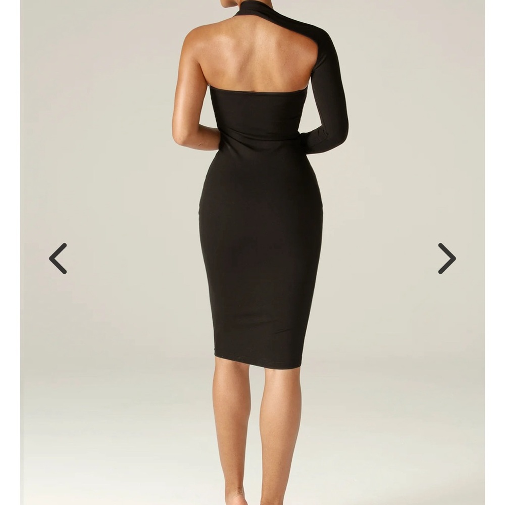 Alieva Dashi black dress size medium new with tags. Never worn